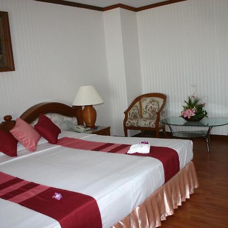 Chiangmai Ratanakosin Hotel Chiang Mai Extérieur photo