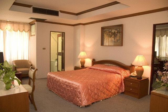 Chiangmai Ratanakosin Hotel Chiang Mai Extérieur photo